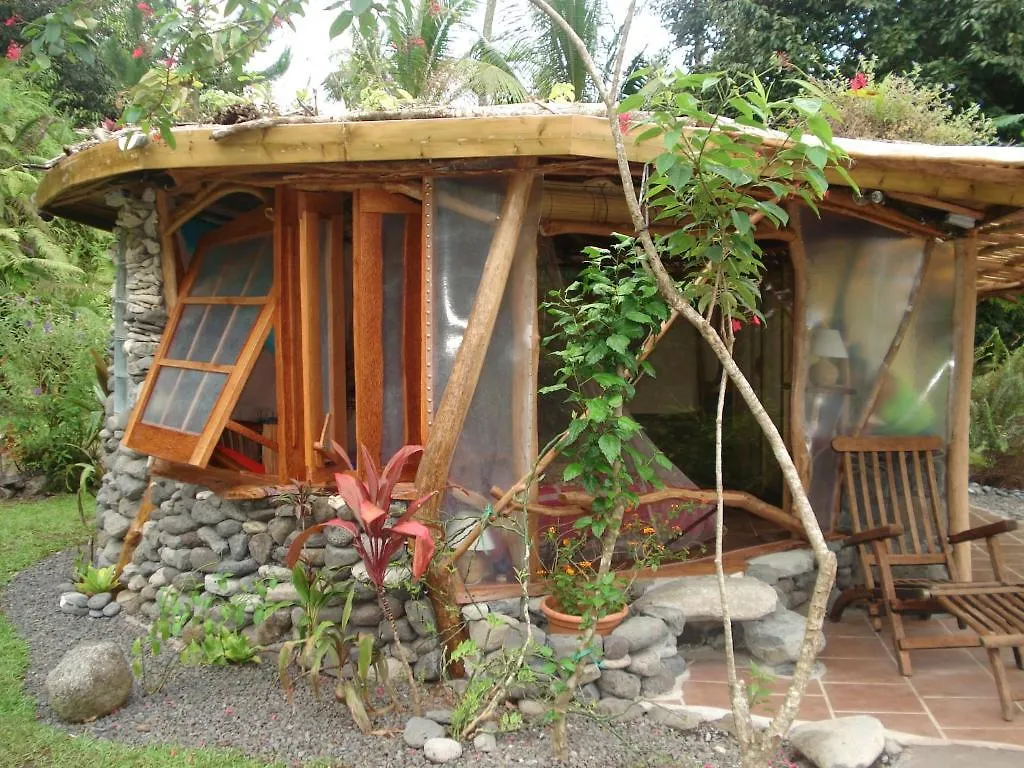 Vanira Lodge Teahupoo Guest house