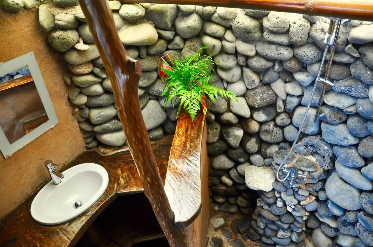Vanira Lodge Teahupoo French Polynesia